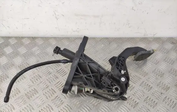 Clutch pedal