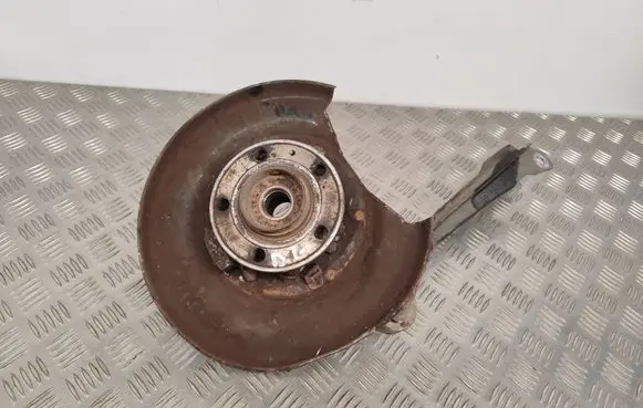 Volvo V70 Rear wheel hub 9200624