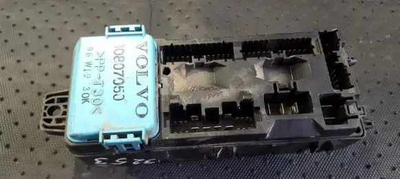 Volvo S40, V40 Fuse box set 30807050 96w1930k
