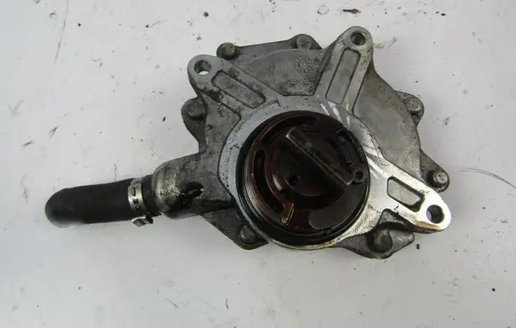 BMW X3 E83 Vacuum pump 