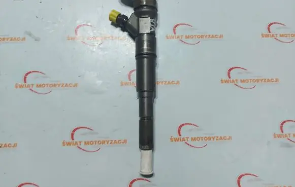 BMW 3 E92 E93 Fuel injector 0445110209