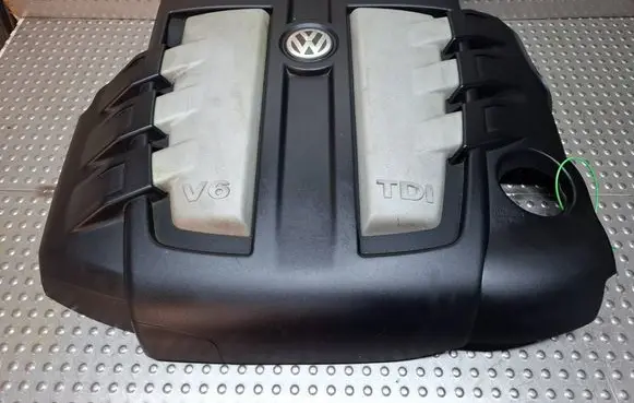 Volkswagen Touareg I Engine cover (trim) S27705856 059103925BC