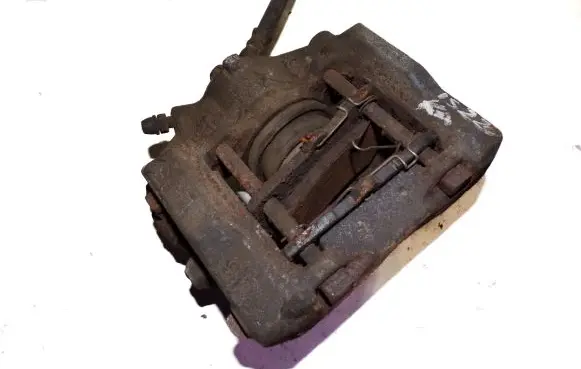 Lexus IS 220D-250-350 Rear brake caliper