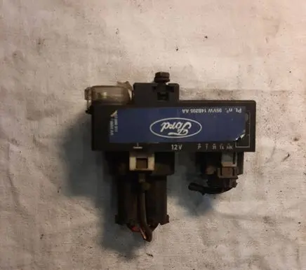 Volkswagen Sharan Coolant fan relay 7m0000317