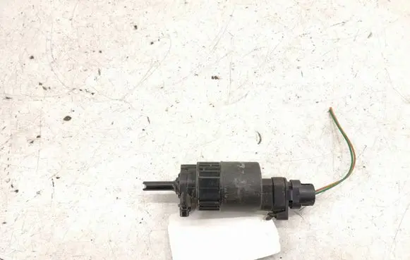 Windshield washer spray nozzle