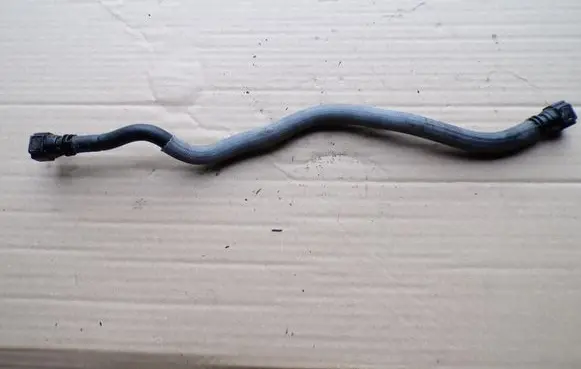Jeep Avenger Breather hose/pipe 9836653680