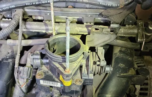 Ford Mondeo MK II Throttle valve 988F9B989BB