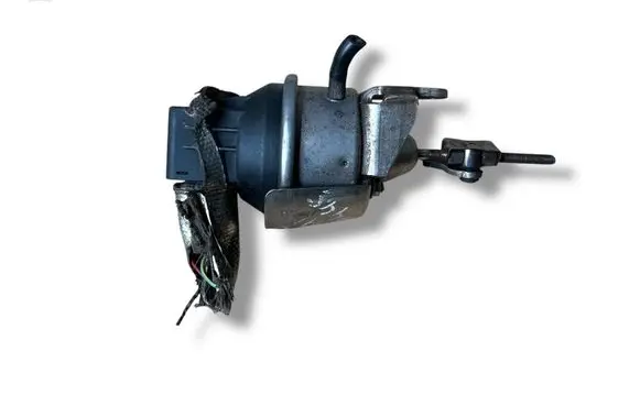 Volkswagen PASSAT CC Turbo solenoid valve 03L198716B