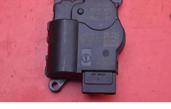 Volkswagen PASSAT B7 USA Air flap motor/actuator 2Q0907511F
