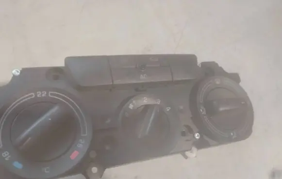 Skoda Octavia Mk2 (1Z) Climate control unit 1Z0820047D