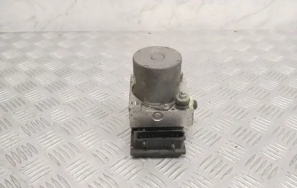 Ford Ranger ABS Pump UR61437A0