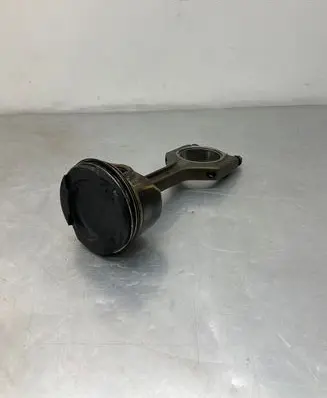 BMW 7 F01 F02 F03 F04 Piston with connecting rod 876