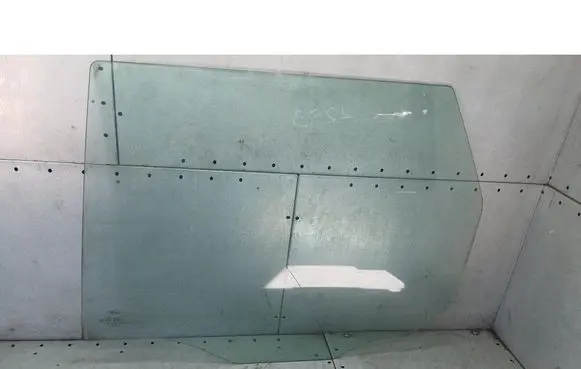 Ford Focus Rear door window glass 