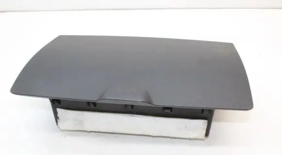 Nissan X-Trail T31 Glove box