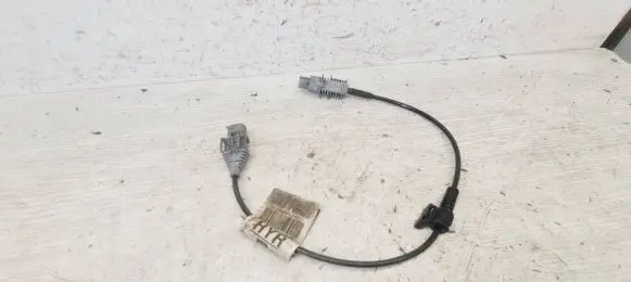 Opel Astra H Front ABS sensor wiring 13118565