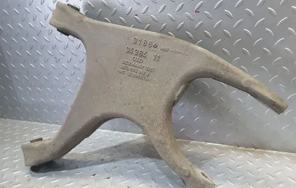 Rear upper control arm/wishbone