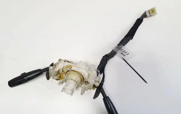 Wiper turn signal indicator stalk/switch