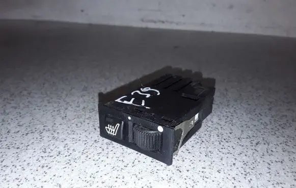 BMW 5 E39 Seat heating switch 61318352259 8352259