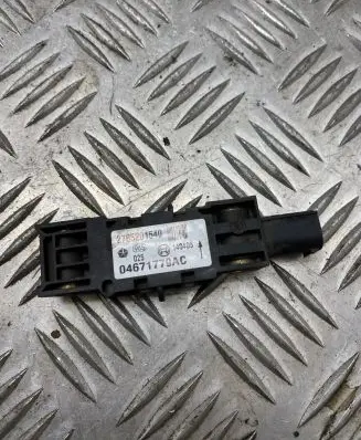 Chrysler Voyager Airbag deployment crash/impact sensor 04671779AC 140405 2785201540