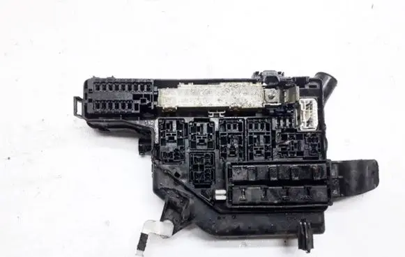 Toyota Auris 150 Fuse box set