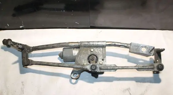 Volvo V70 Front wiper linkage 8624239