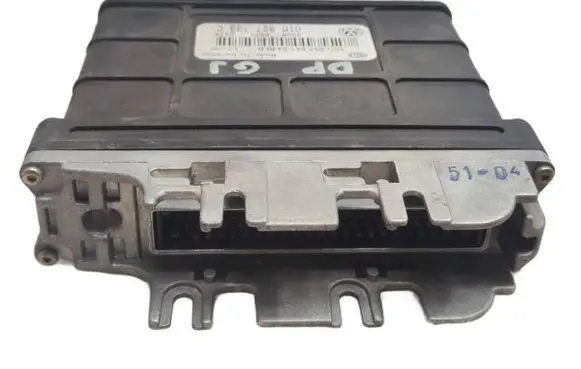Volkswagen Golf III Gearbox control unit/module 01M927733C 5DG00765104 01M927733DP
