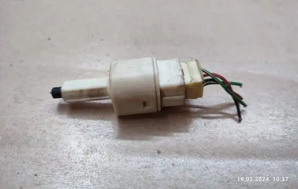 Toyota Avensis T250 Brake pedal sensor switch