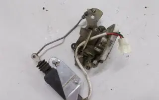 Mazda 121 Rear door lock 