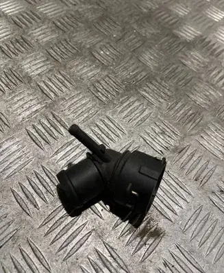 Volkswagen Golf V Engine coolant pipe/hose 6Q0122291E