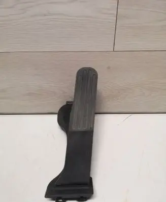 Volkswagen Golf SportWagen Accelerator throttle pedal 1K1721503T 6PV00860050