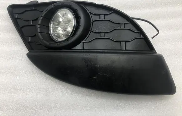 Renault Twingo II Front bumper lower grill 