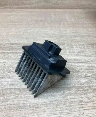 Mazda 626 Heater blower motor/fan resistor KJ180GE4V