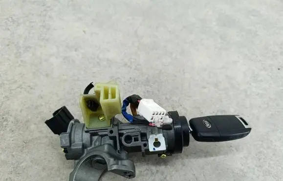 KIA Carens III Ignition lock 49A61011101