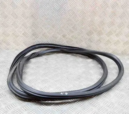 Rubber seal rear door