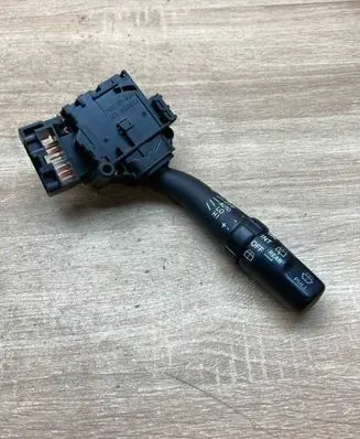 Toyota Avensis T250 Wiper control stalk 173654LH 8465205170 L99