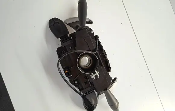 Peugeot 3008 I Multifunctional control switch/knob 96773912XT