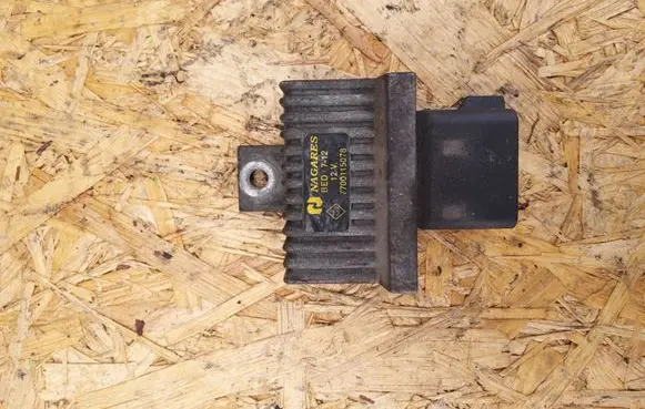 Glow plug pre-heat relay