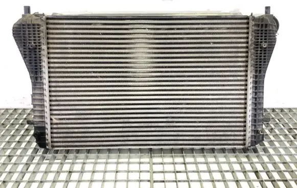 Volkswagen PASSAT B6 Intercooler radiator 3C0145805F