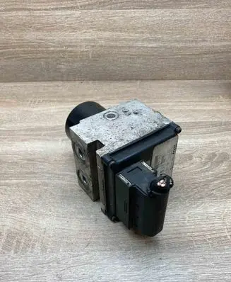 Peugeot 407 ABS Pump 15732101 8965223444
