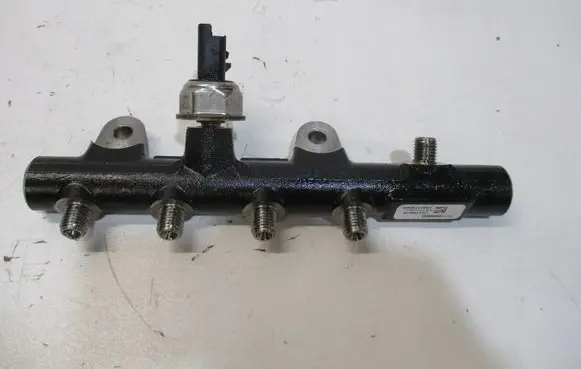 Dacia Duster Fuel main line pipe H8201225030