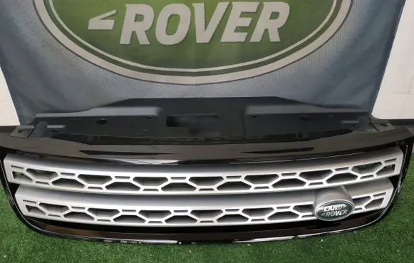 Land Rover Discovery 5 Front bumper upper radiator grill SWE900AA