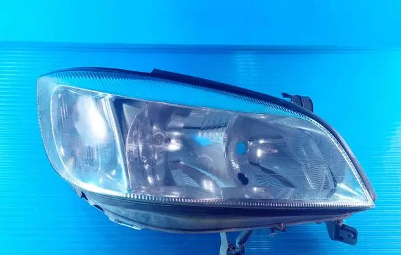 Opel Zafira A Headlight/headlamp 89100055