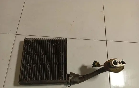 Audi A6 S6 C5 4B A/C cooling radiator (condenser) 
