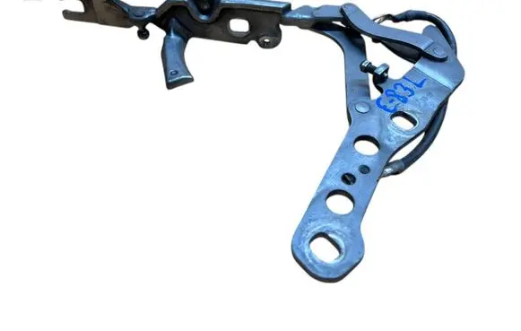 BMW X3 E83 Engine bonnet/hood hinges 3411447