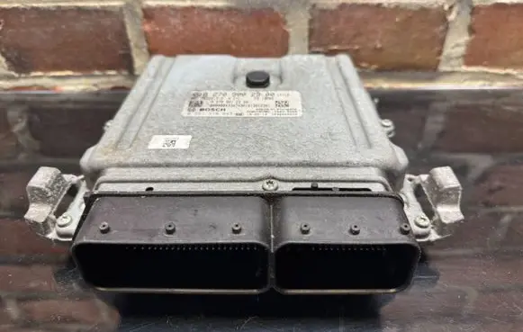 Mercedes-Benz GLA W156 Engine control unit/module A2709002900 0261S19943