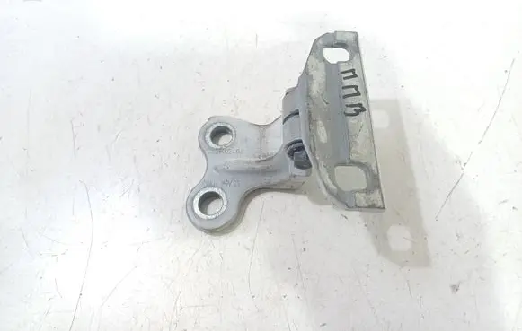 Volvo S60 Front door upper hinge 31402404