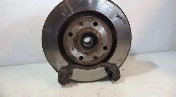 Peugeot 208 Front wheel hub spindle knuckle