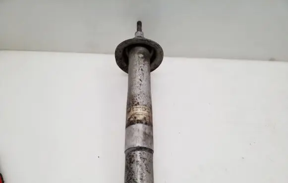 BMW 5 E39 Front shock absorber/damper 824904556564