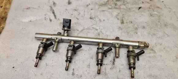 Volkswagen Golf VII Fuel main line pipe 06K133317AB 1807730245