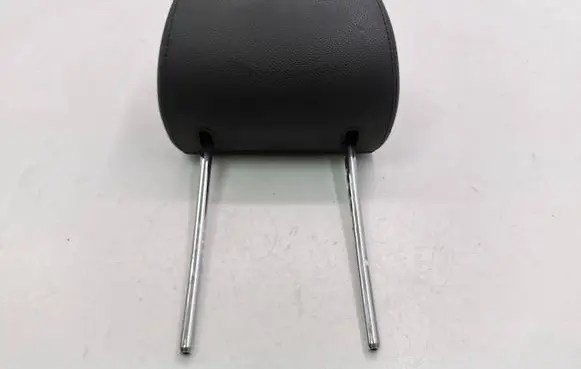 Mercedes-Benz B W245 Front seat headrest 